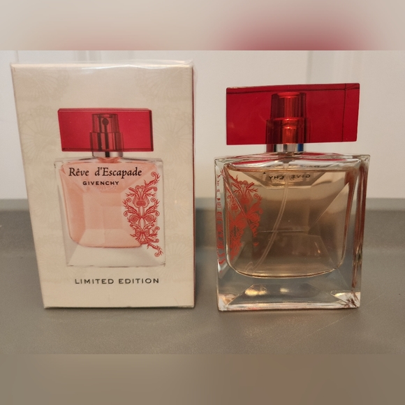 Reve d'Escapade by Givenchy Eau De Toilette Spray / EDT; 50ml / 1.7 fl oz - Picture 2 of 8